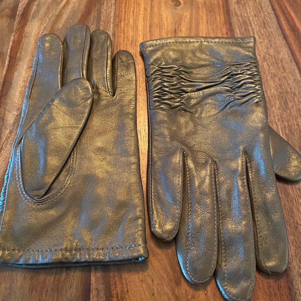 PRICE DROP  - unusual Bronze leather gloves - wrist length